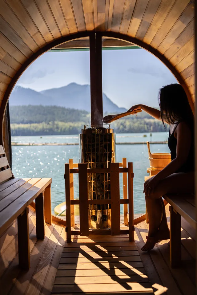 Knight Inlet Lodge