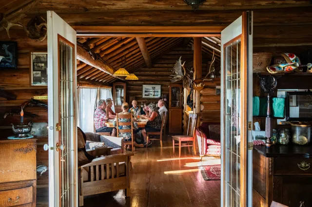 Caverhill Fishing Lodge