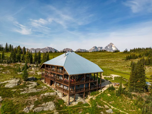 Purcell Mountain Lodge