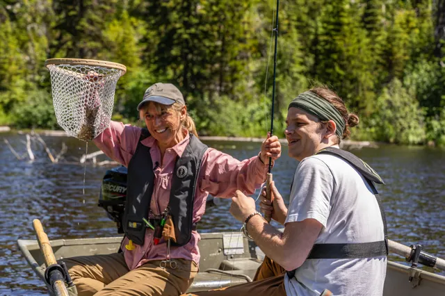 Caverhill Fishing Lodge