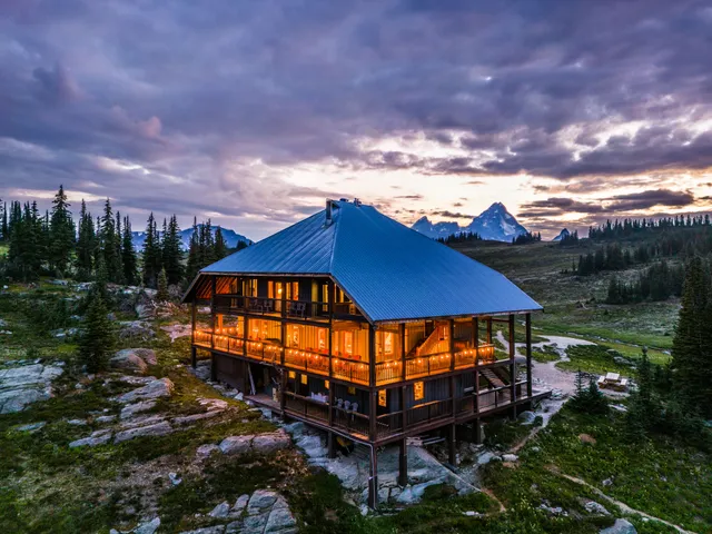 Purcell Mountain Lodge