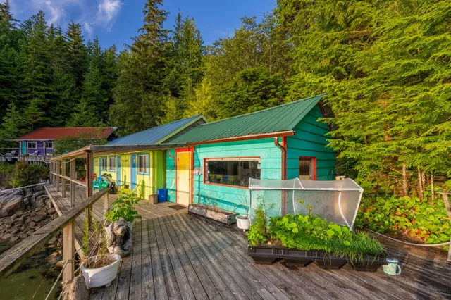 God's Pocket Resort
